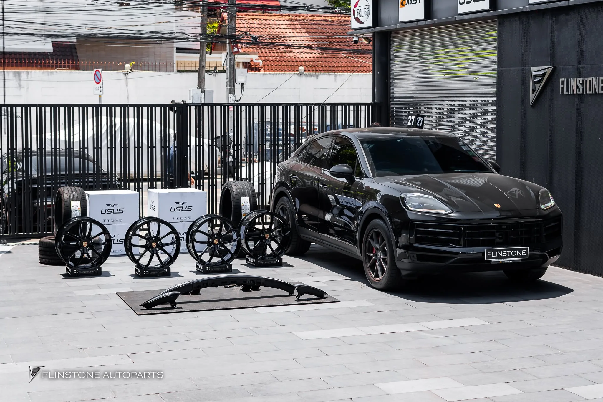 PORSCHE Cayenne Coupe 9Y0.2 ล้อฟอร์จ USUS พร้อมไฟท้ายดำแท้