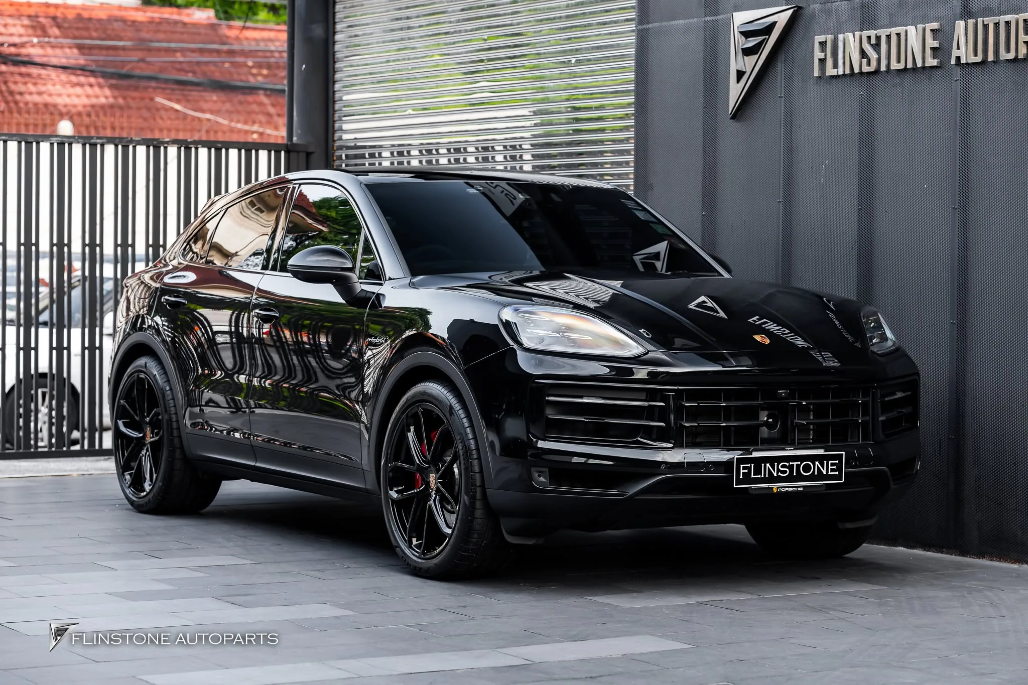 PORSCHE Cayenne Coupe 9Y0.2 ล้อฟอร์จ USUS พร้อมไฟท้ายดำแท้