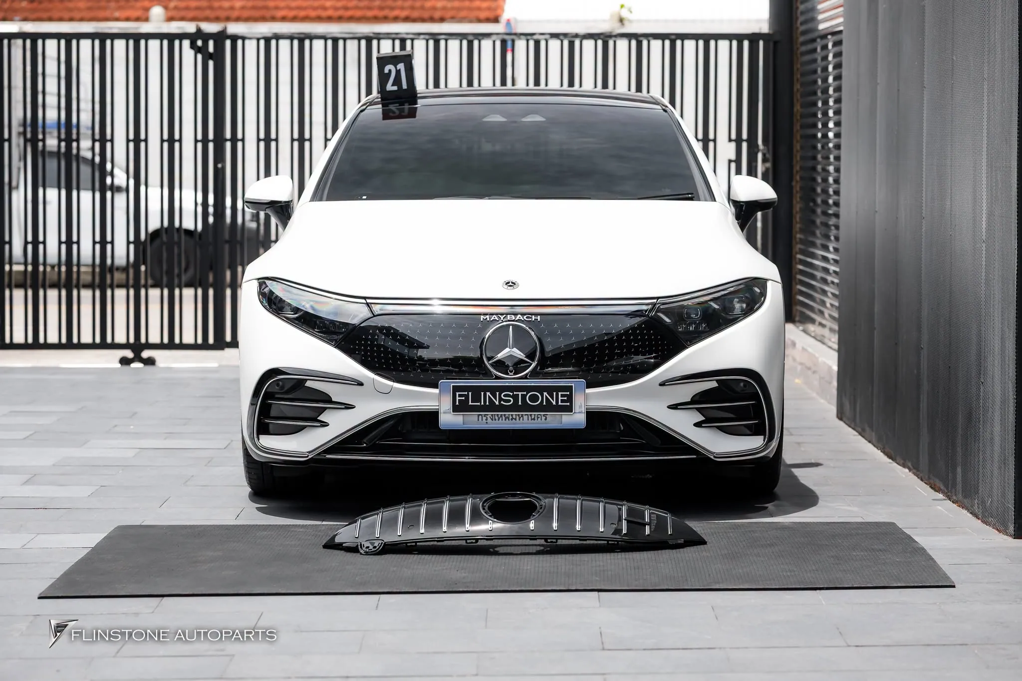 Mercedes EQS กระจังหน้าทรง EQS53 พร้อมฟิล์มกันรอย