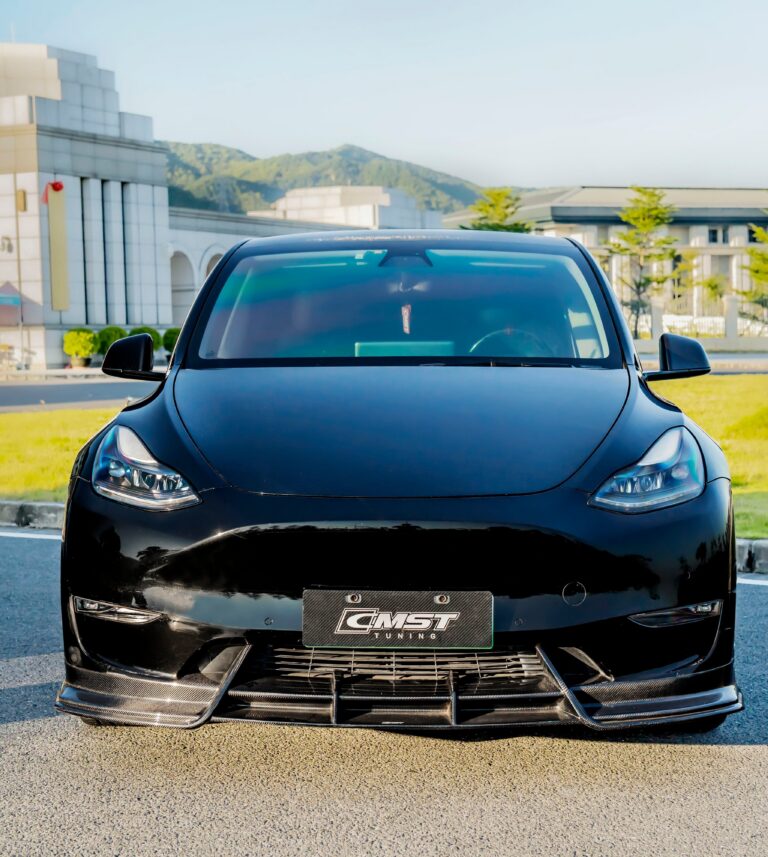ลิ้นหน้า CMST ทรง V6 สำหรับ Tesla Model Y 2020-2025