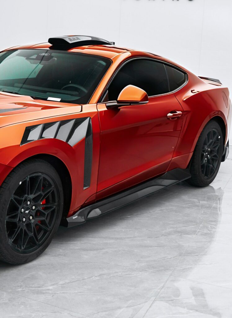 สเกิร์ตข้าง CMST ทรง V2 สำหรับ Ford Mustang S650 2024-ON
