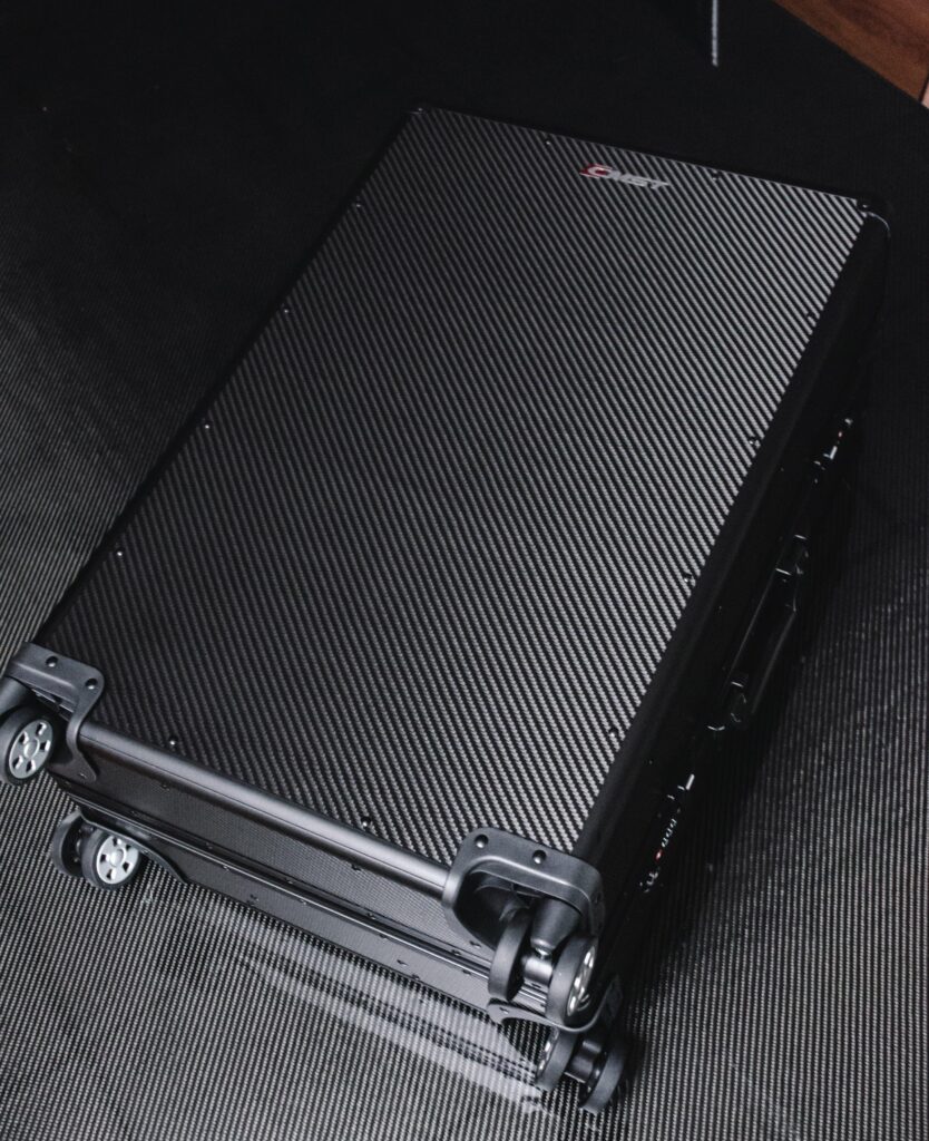 碳纤维行李箱 Dry Carbon CMST