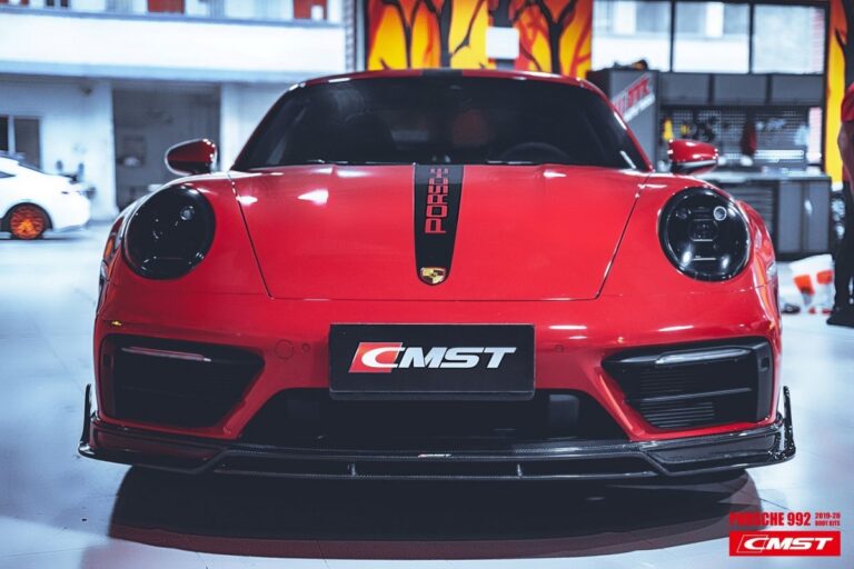 ชุดแต่งรอบคัน CMST ทรง V2 สำหรับ Porsche 911 992