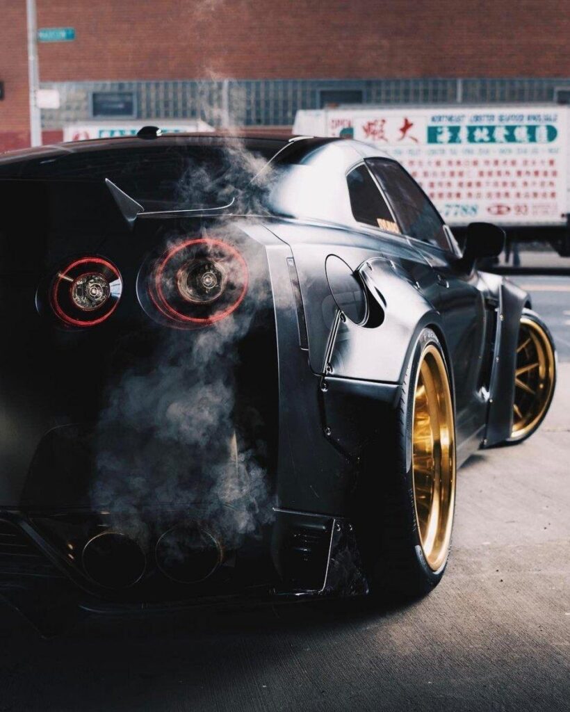 Wide Body ซุ้มล้อ (No-cut Version) โดย CMST Tuning สำหรับ Nissan GTR GT-R R35