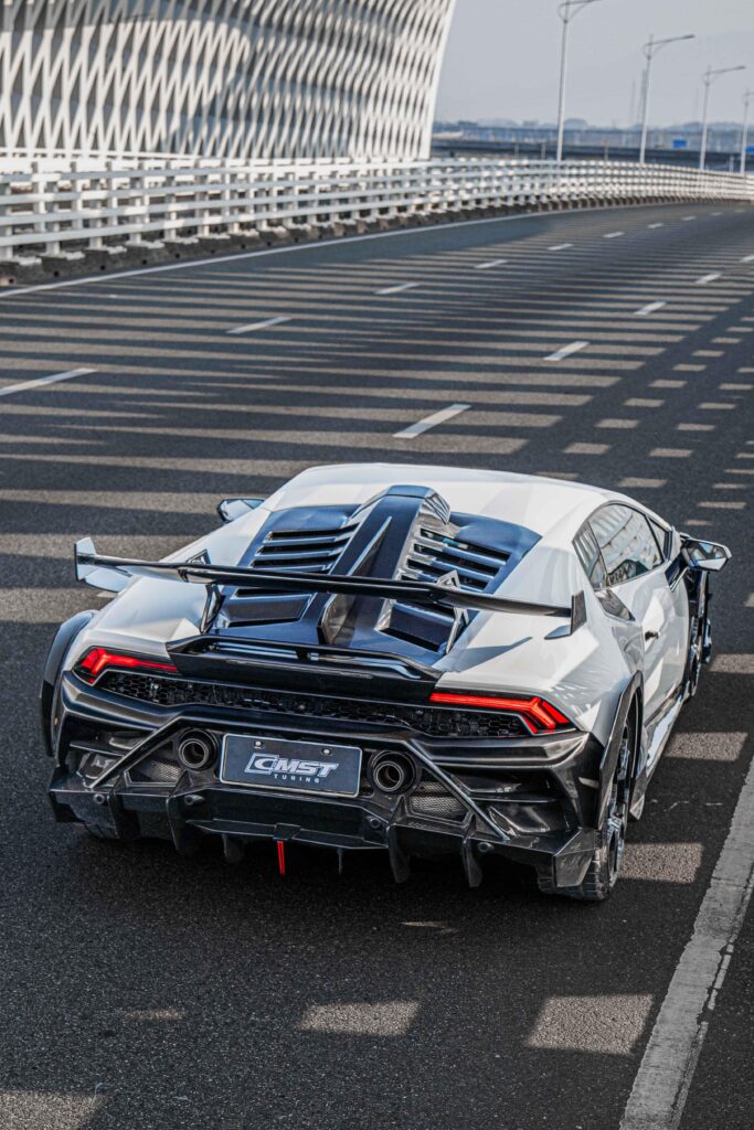 ปีก/สปอยเลอร์หลังคาร์บอนไฟเบอร์/FRP CMST สำหรับ Lamborghini Huracan