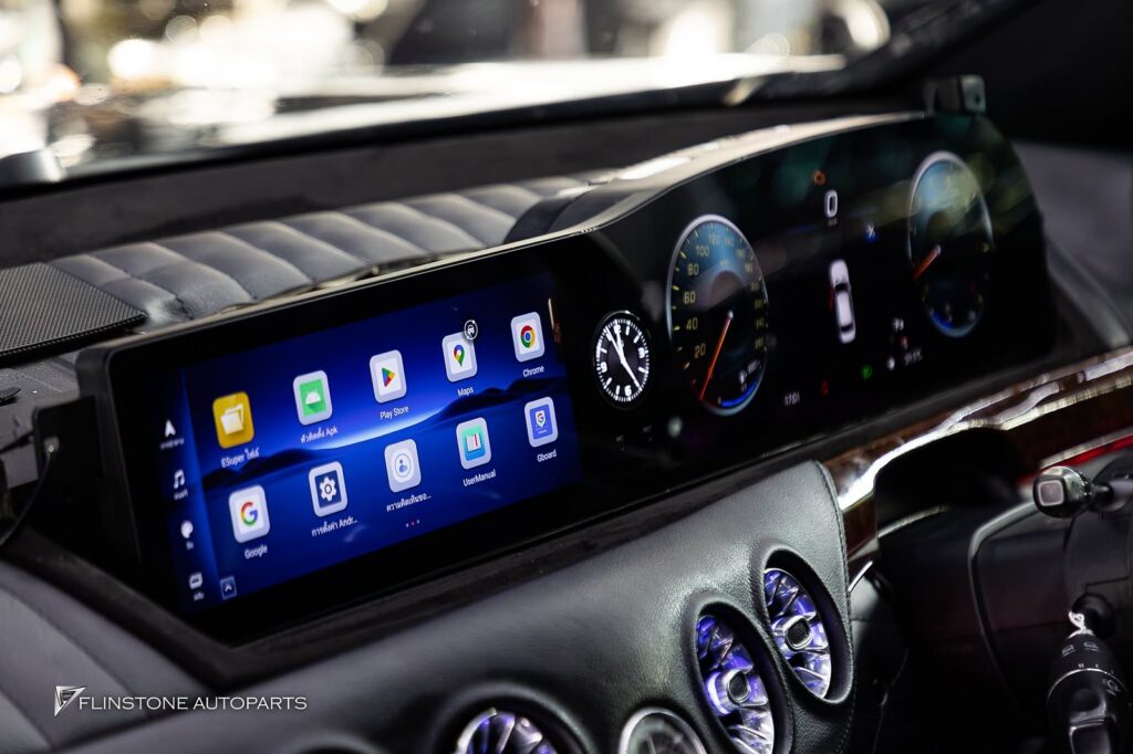 transforming the classic look of Mercedes-Benz S-Class (W221) year 2009 back to