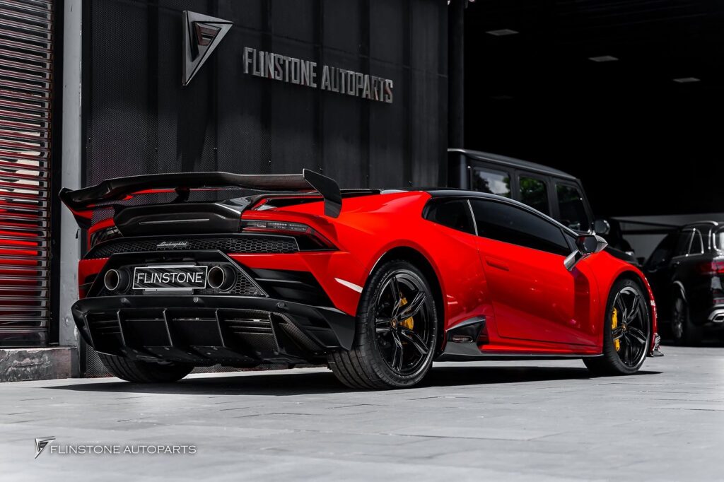 Lamborghini Huracan USUS Autoclave Carbon Fiber Front Lip + USUS Autoclave Carbon Fi