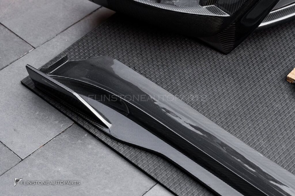 ชุดแต่งรอบคันของแท้จาก CMST สำหรับ Tesla Model YL