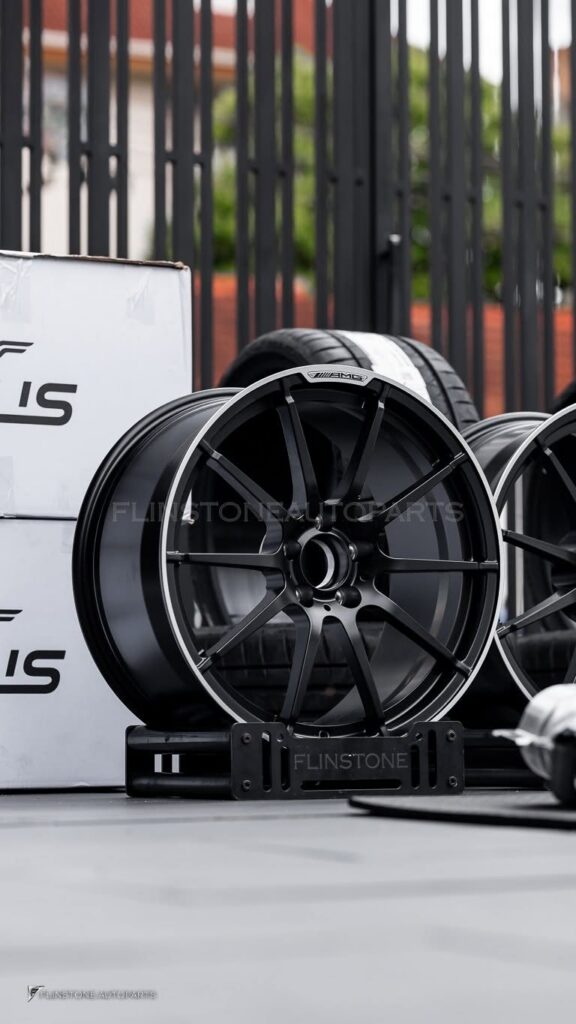 Mercedes-Benz W204-C204 C-Class AMG Black Series Body Kit + USUS Forged Wheel [Custom]