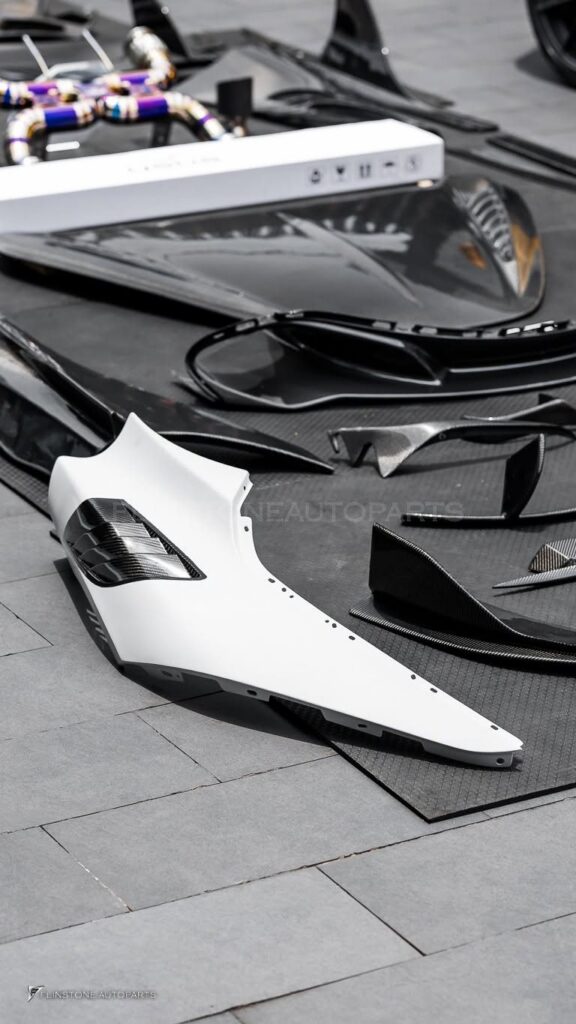 Mclaren USUS Autoclave Carbon Fiber OEM Lip + GTs Carbon Fiber Front Lip
