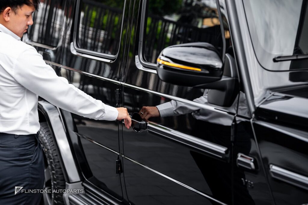 Mercedes-Benz W464 G-Class USUS Titanium Exhaust + Auto Side Running Board