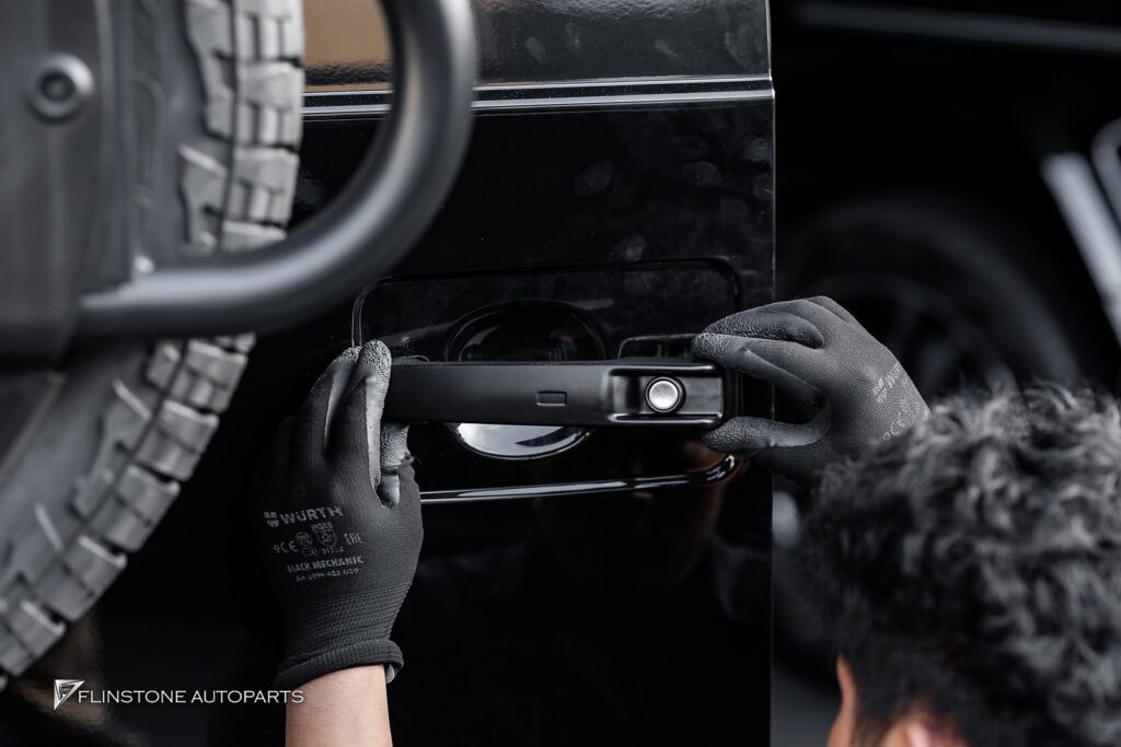 Mercedes-Benz W464 G-Class USUS Titanium Exhaust + Auto Side Running Board