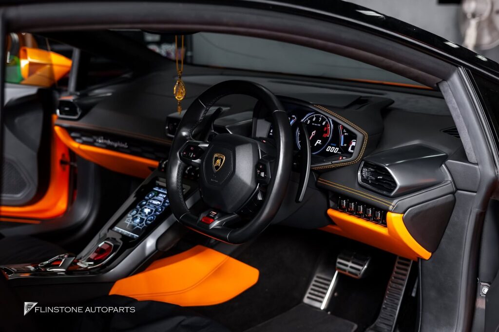 Lamborghini Huracan เปลี่ยนคอนโซลกลางให้ทันสมัย จอทัชสกรีนคมชัดระดับ HD ตอบสนองไว ใช