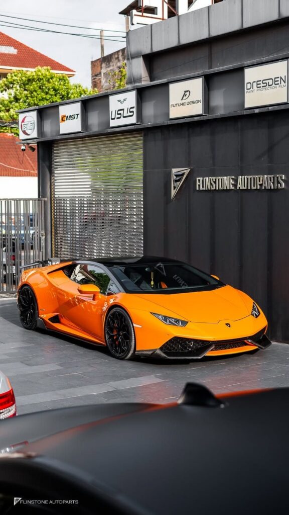 Lamborghini Huracan เปลี่ยนคอนโซลกลางให้ทันสมัย จอทัชสกรีนคมชัดระดับ HD ตอบสนองไว ใช