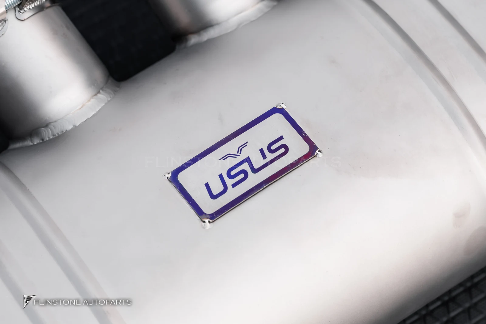BENTLEY Bentayga chose a carbon parts kit from USUS Autoclave