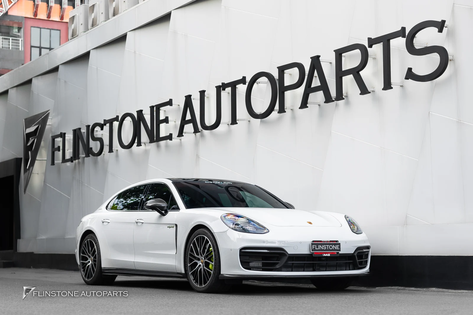 Carbon Rear Spoiler installation TURBO for PORSCHE 971 Panamera