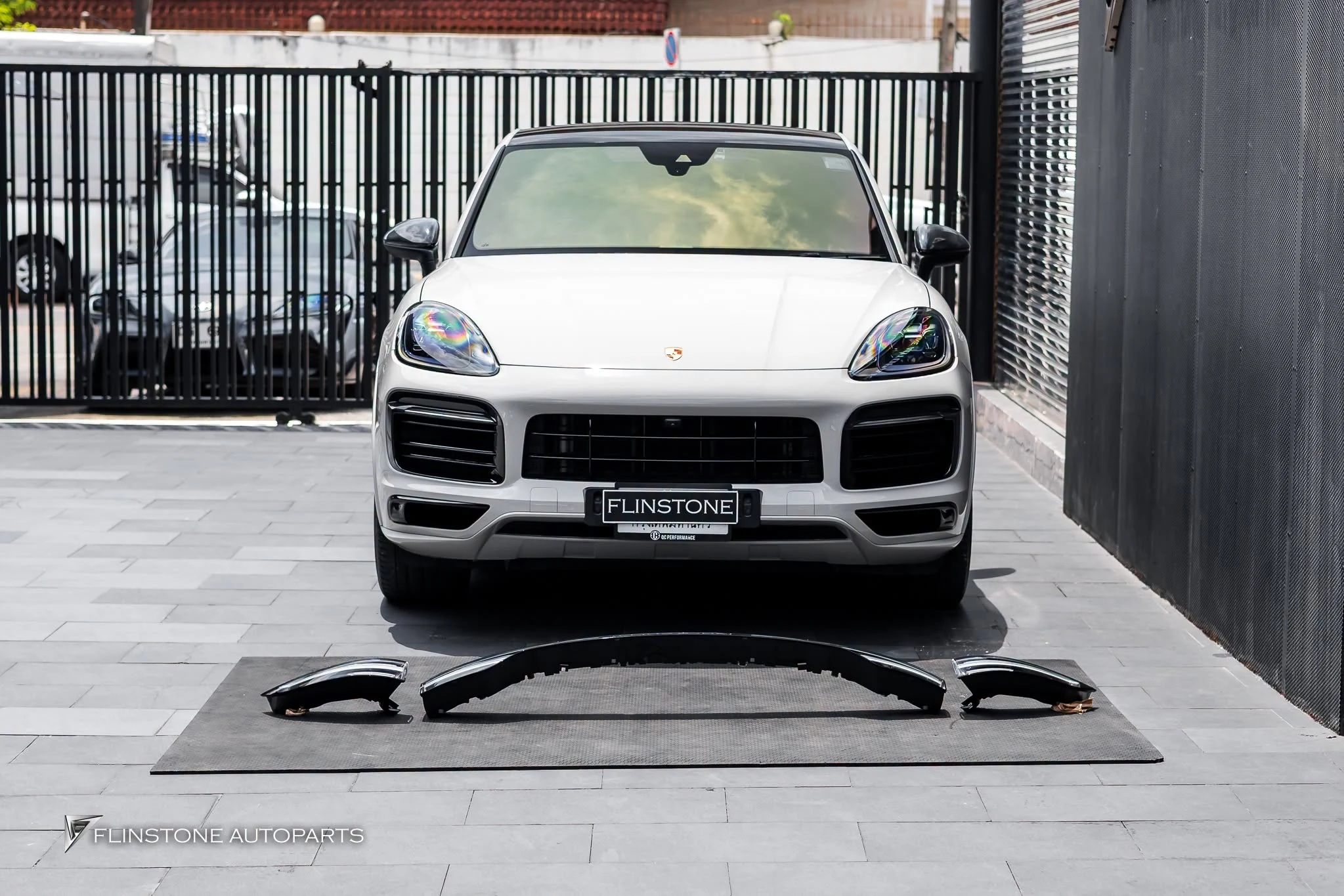PORSCHE Cayenne Coupe ติดตั้งไฟท้าย Tinted Tail Light Kit ของแท้