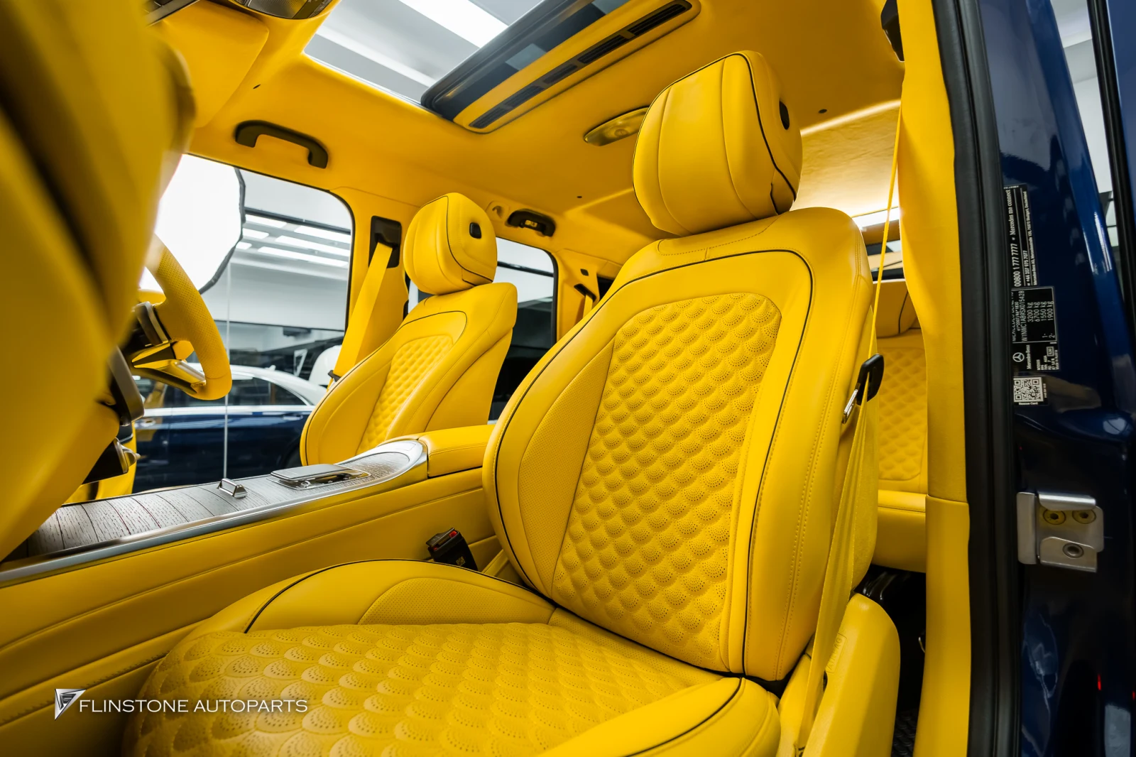 W465 G-Class 2025+ interior changed to yellow