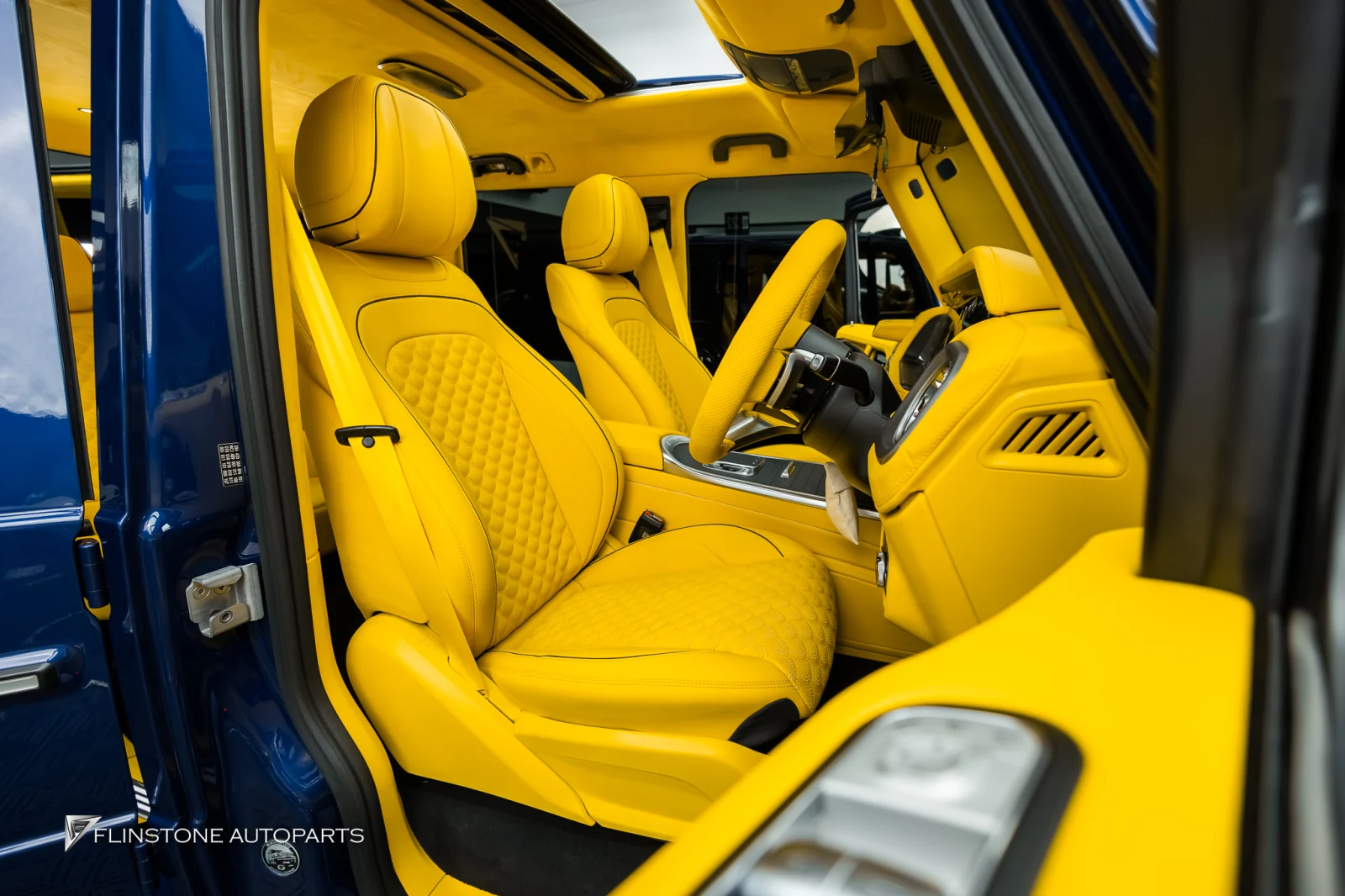 W465 G-Class 2025+ interior changed to yellow