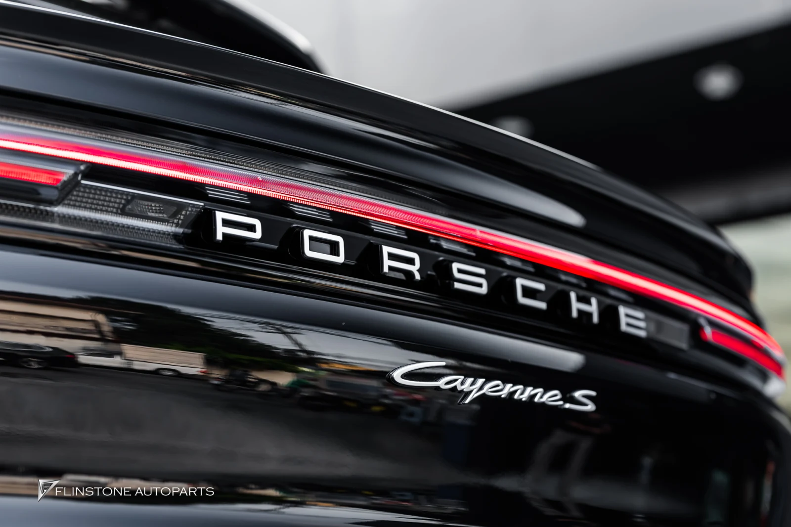 PORSCHE Cayenne Coupe 9Y0.2 Forged Wheels USUS with genuine black tail lights