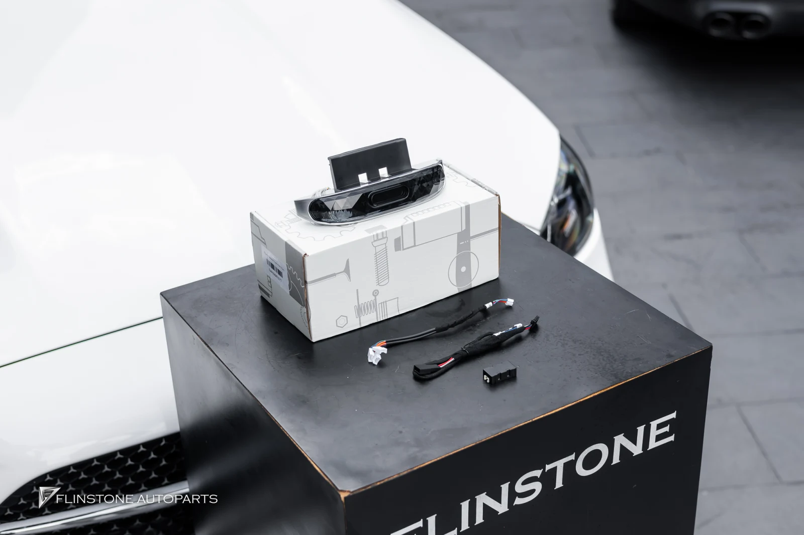W206 C-Class centre console buttons changed to crystal Star Light