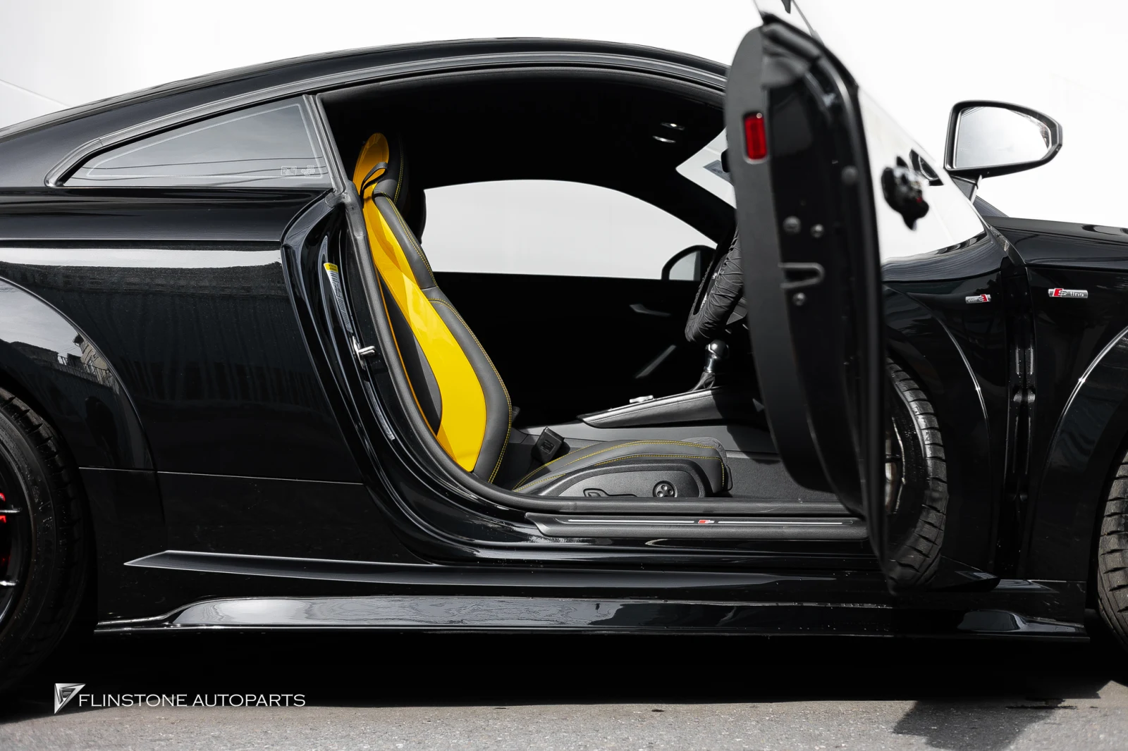 AUDI TT seat upgrade in the style of TTRS Iconic Edition on the original seat frame