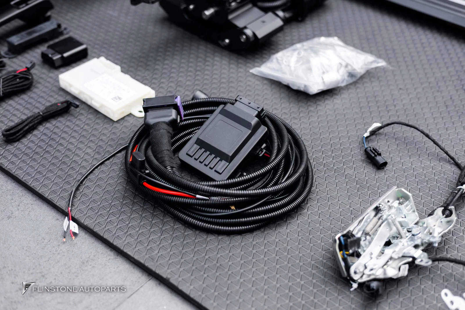 G-Class Automatic Side Step installation Softclose and KEYLESS