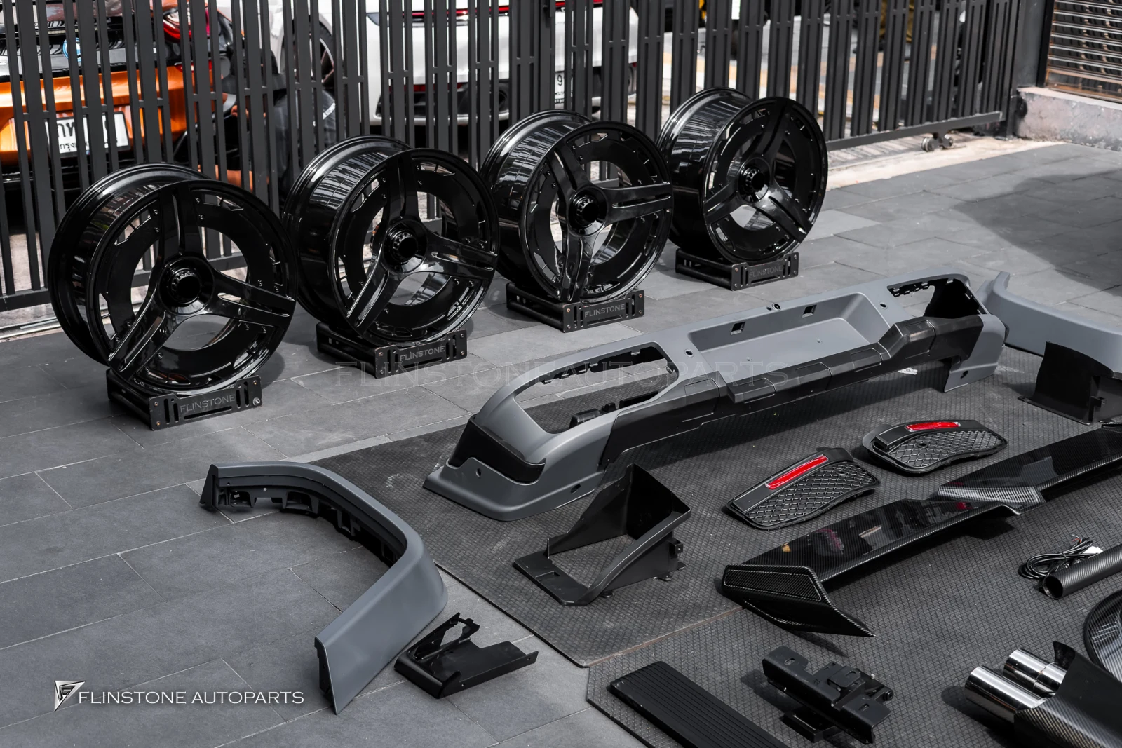 W465 G-Class G63 AMG Body Kit — ผลงานติดตั้งจริงที่ Flinstone Autoparts