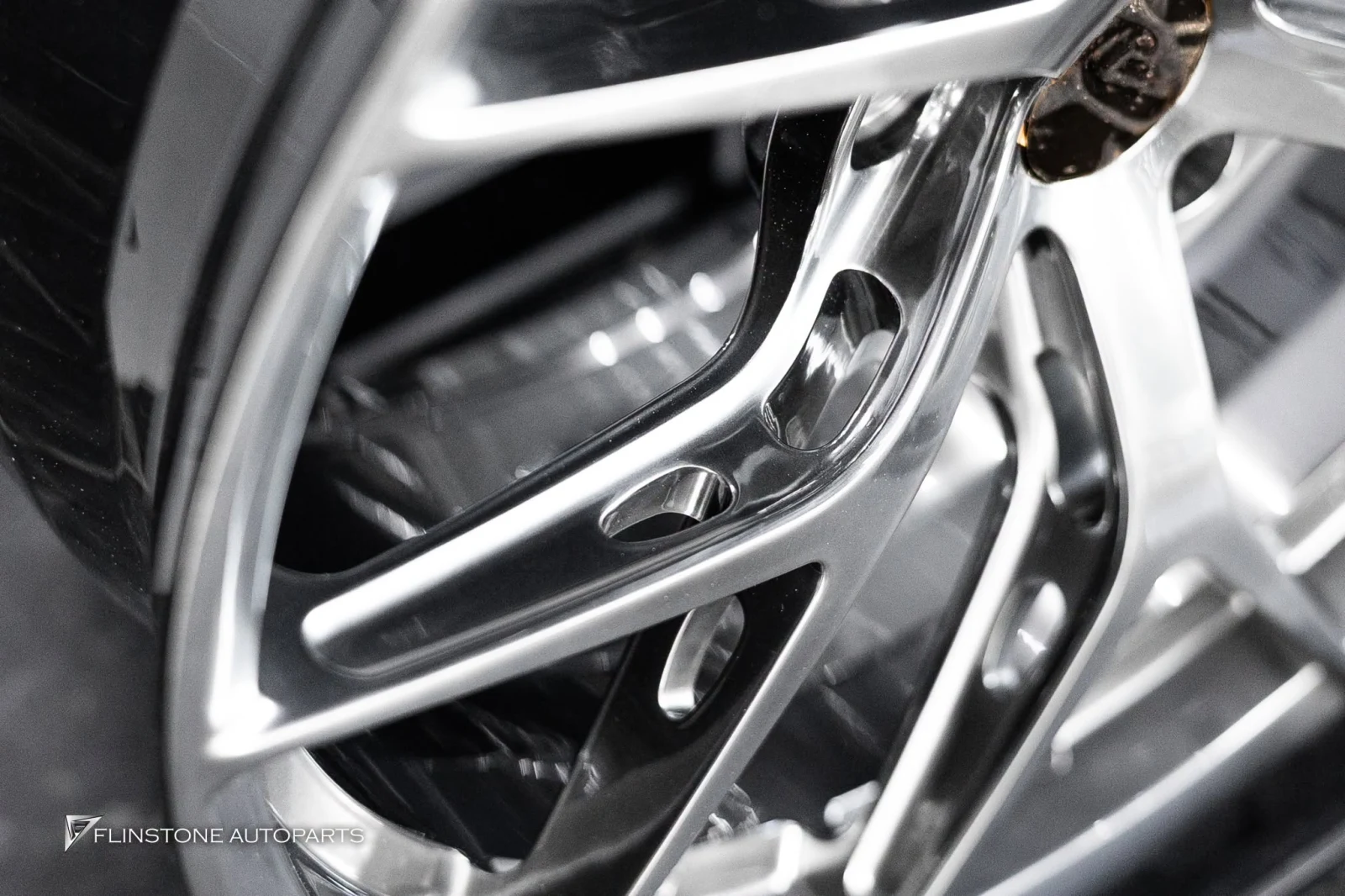 TOYOTA ตกแต่งและอัปเกรดออปชัน — ผลงานติดตั้งจริงที่ Flinstone Autoparts