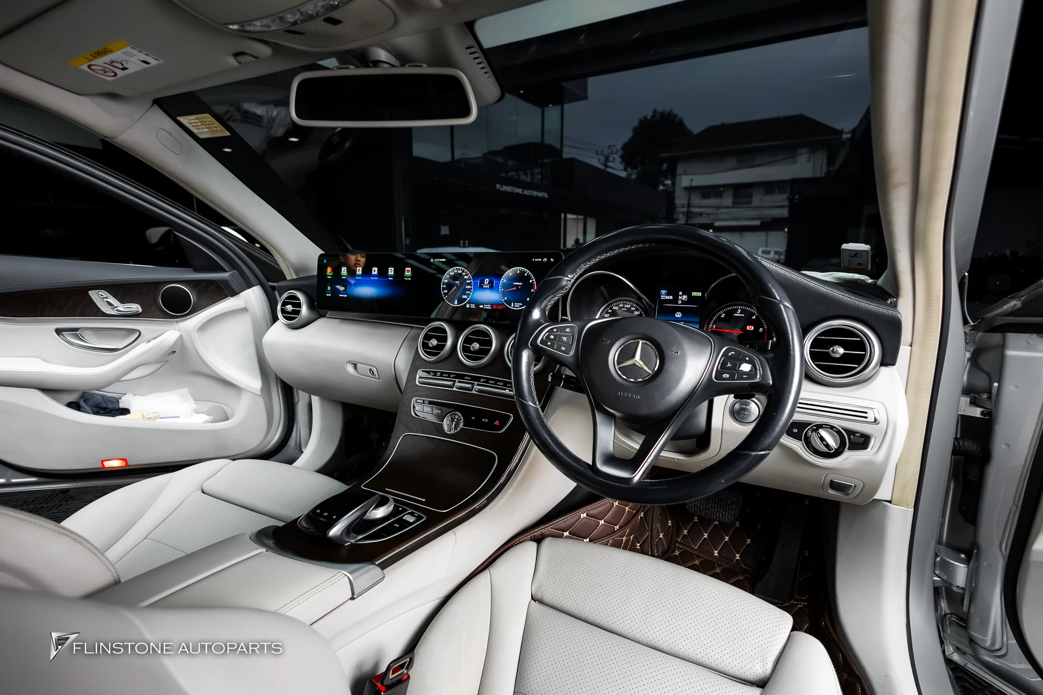W205 C205 C-Class อัปเกรดจอ — ผลงานติดตั้งจริงที่ Flinstone Autoparts