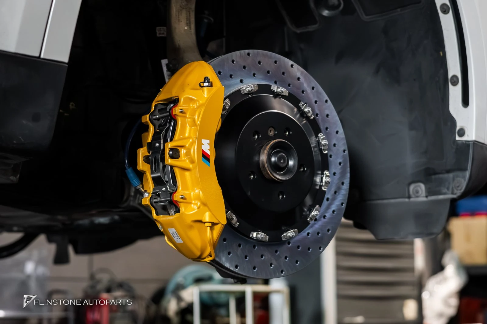งานเปลี่ยนล้อให้ BMW X5 F15 ที่ Flinstone Autoparts — ดูของจริงก่อนตัดสินใจ