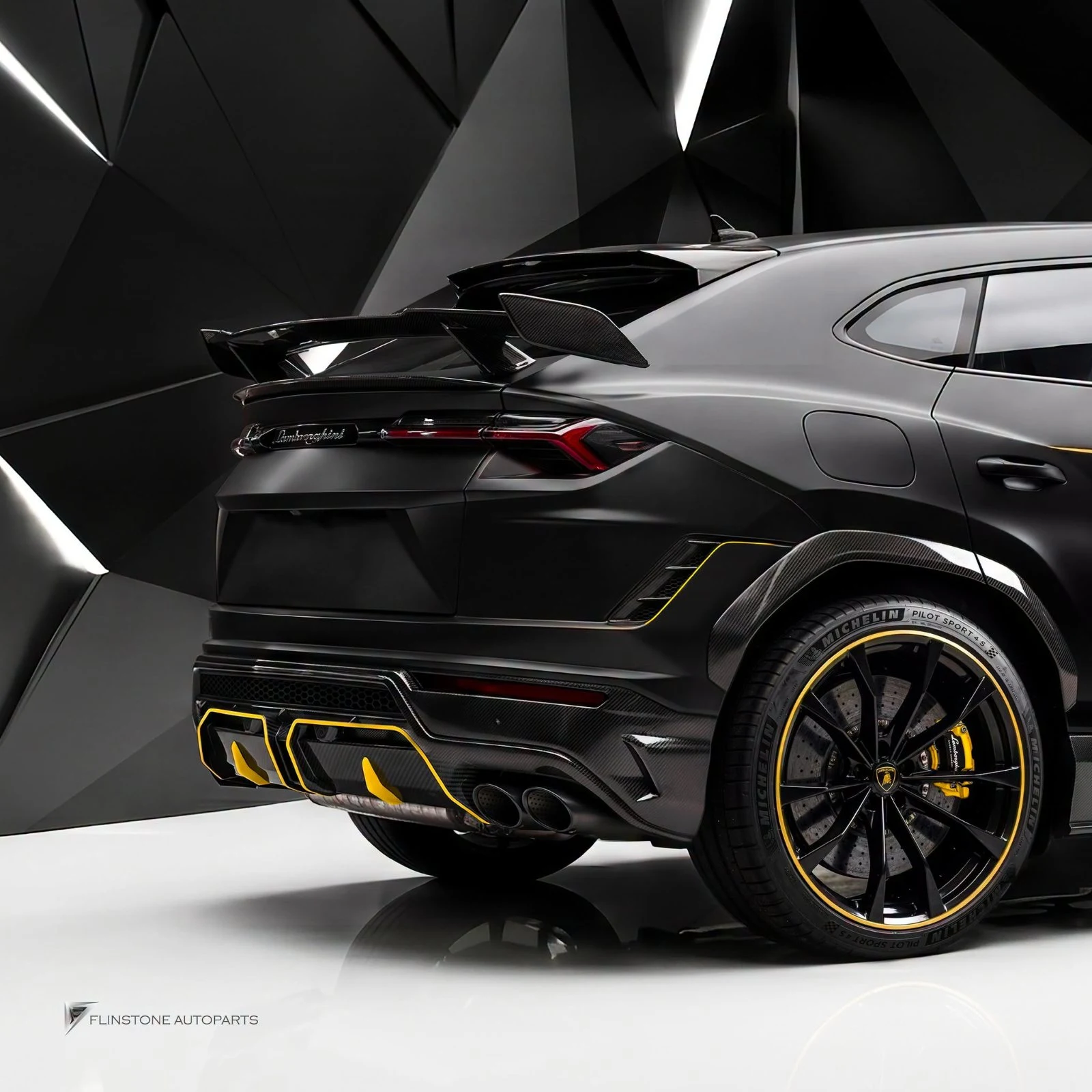 LAMBORGHINI URUS ตกแต่งและอัปเกรดออปชัน — ผลงานติดตั้งจริง