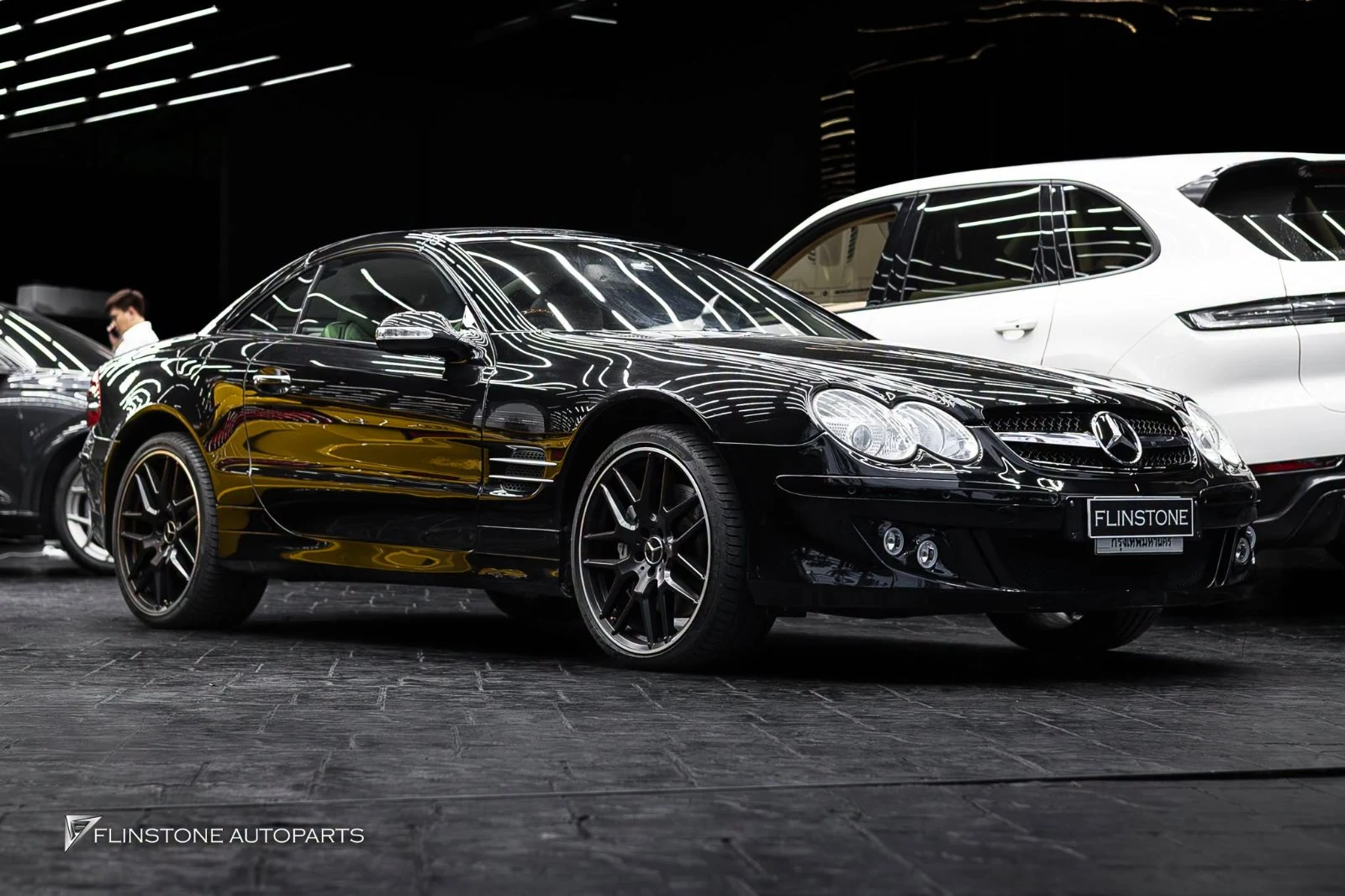 พา R230 SL-Class เข้ามากระจังหน้า — เคสจริงจากหน้าร้าน Flinstone Autoparts
