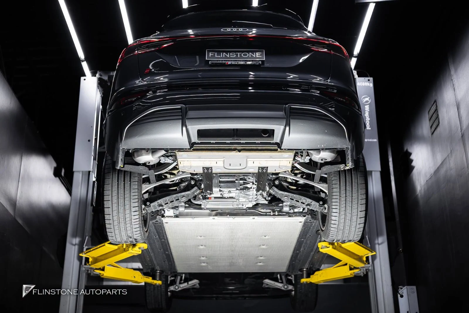 AUDI Q6 E-Tron เปลี่ยนชุดท่อ ที่ Flinstone Autoparts — รีวิวงานจริงพร้อมภาพทุกขั้นตอน