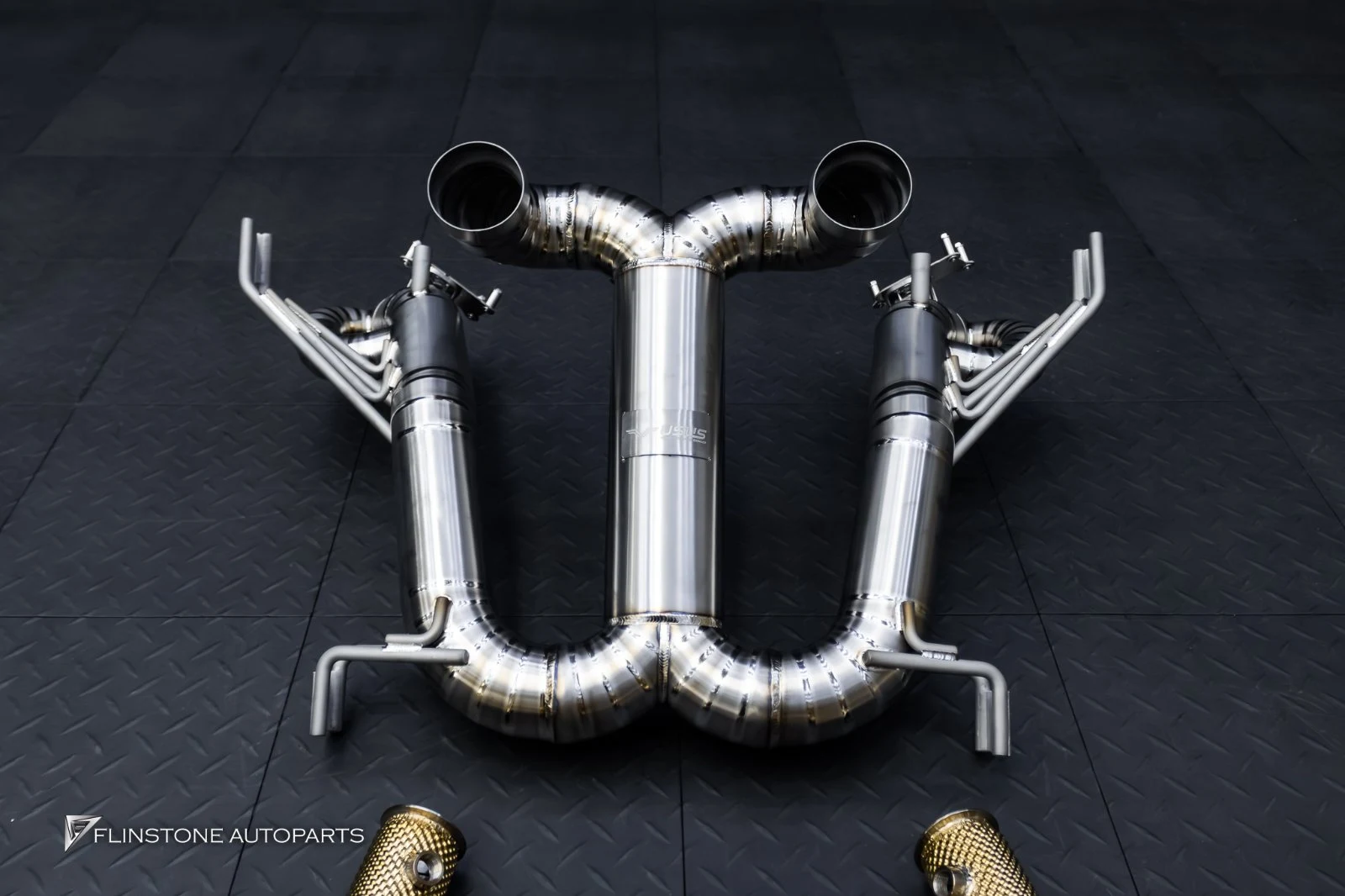 LAMBORGHINI Revuelto เปลี่ยนชุดท่อ ที่ Flinstone Autoparts — รีวิวงานจริงพร้อมภาพทุกขั้นตอน