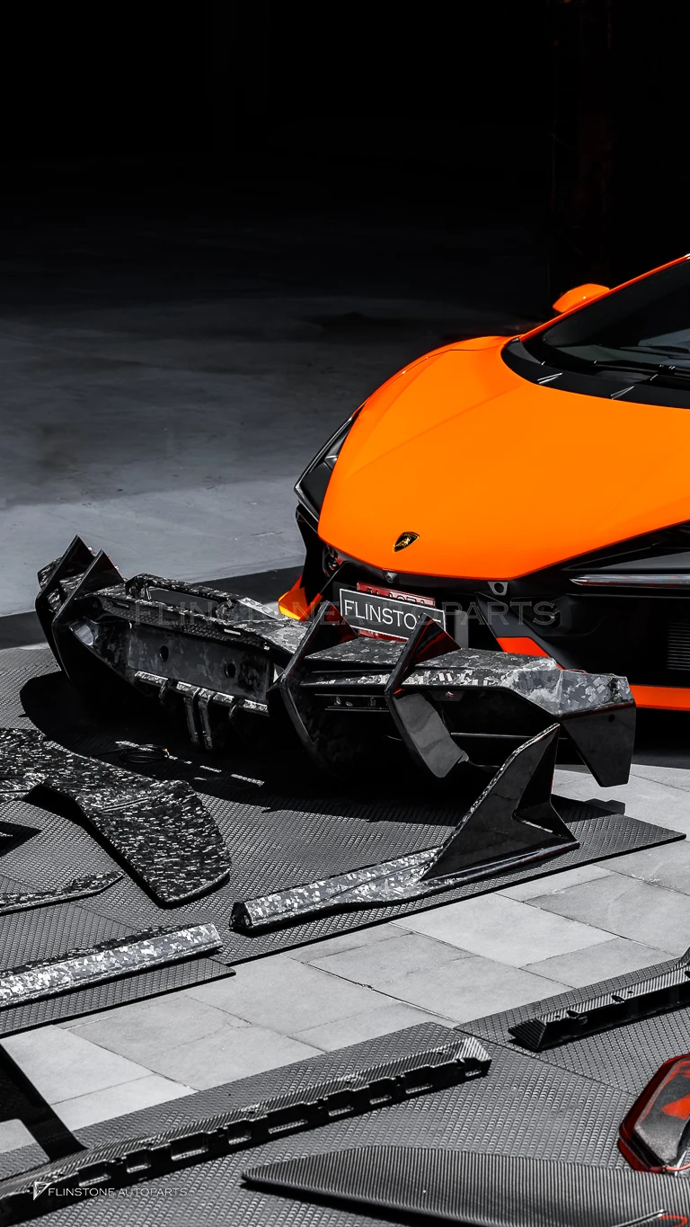 LAMBORGHINI Revuelto Duke Dynamics Carbon Fiber Front Bonnet — ผลงานติดตั้งจริง