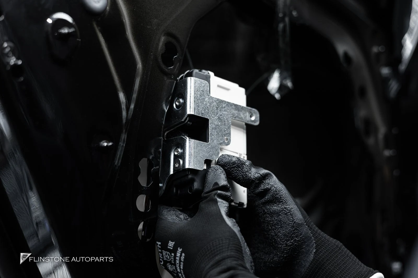 งานติดประตูดูดอัตโนมัติให้ BMW i5 G60 ที่ Flinstone Autoparts — ดูของจริงก่อนตัดสินใจ