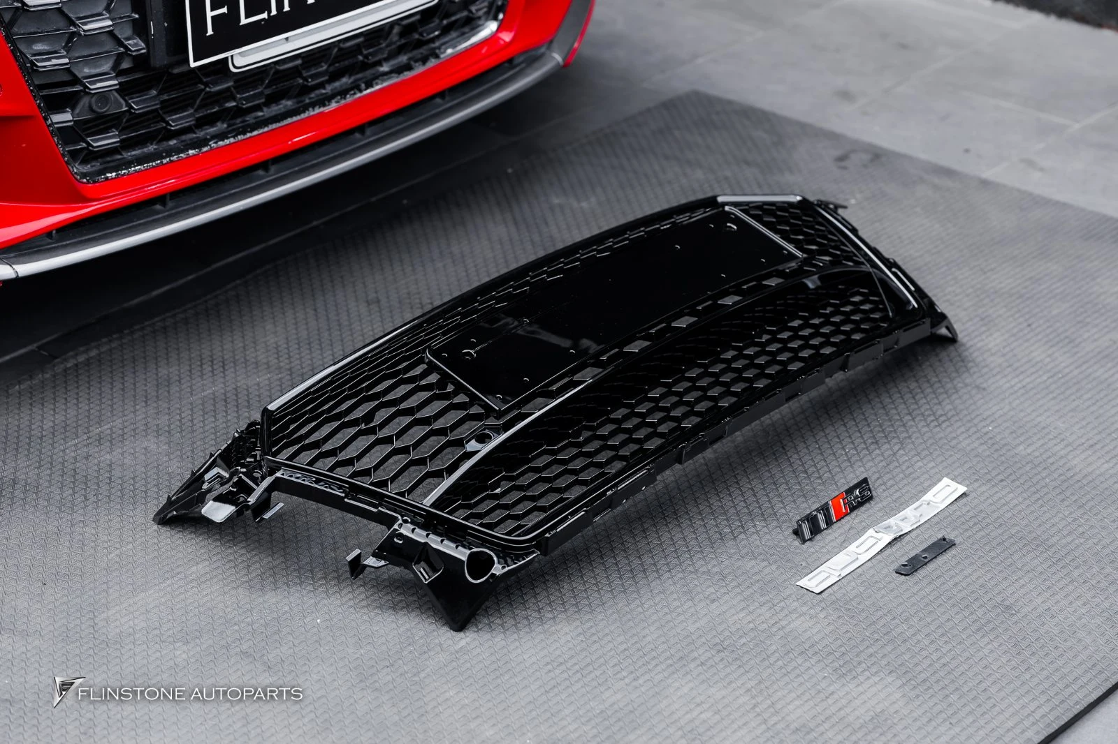 AUDI TT เปลี่ยนกระจังหน้า ที่ Flinstone Autoparts — รีวิวงานจริงพร้อมภาพทุกขั้นตอน