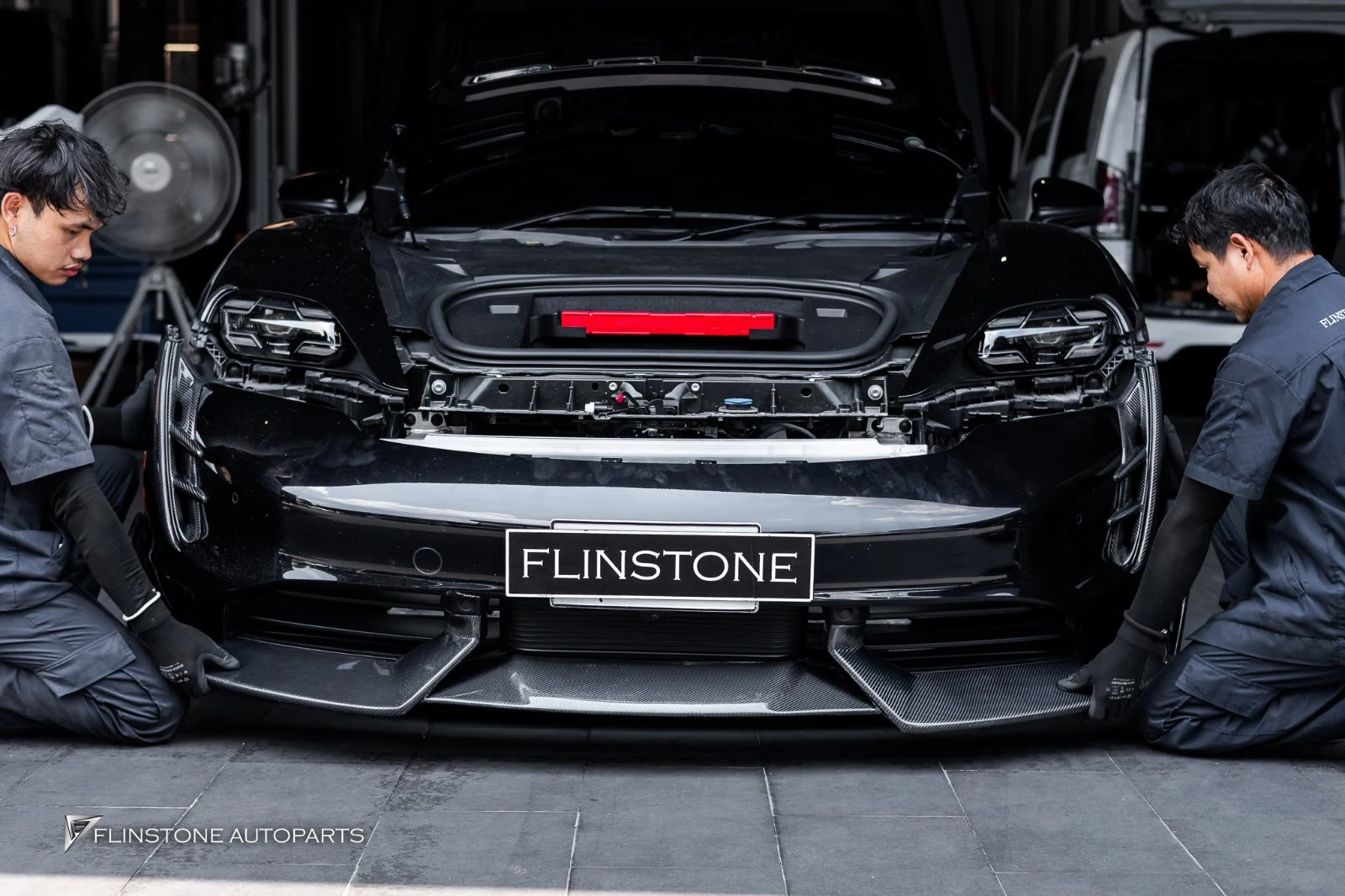 พา PORSCHE Taycan เข้ามาลิ้นหน้า — เคสจริงจากหน้าร้าน Flinstone Autoparts