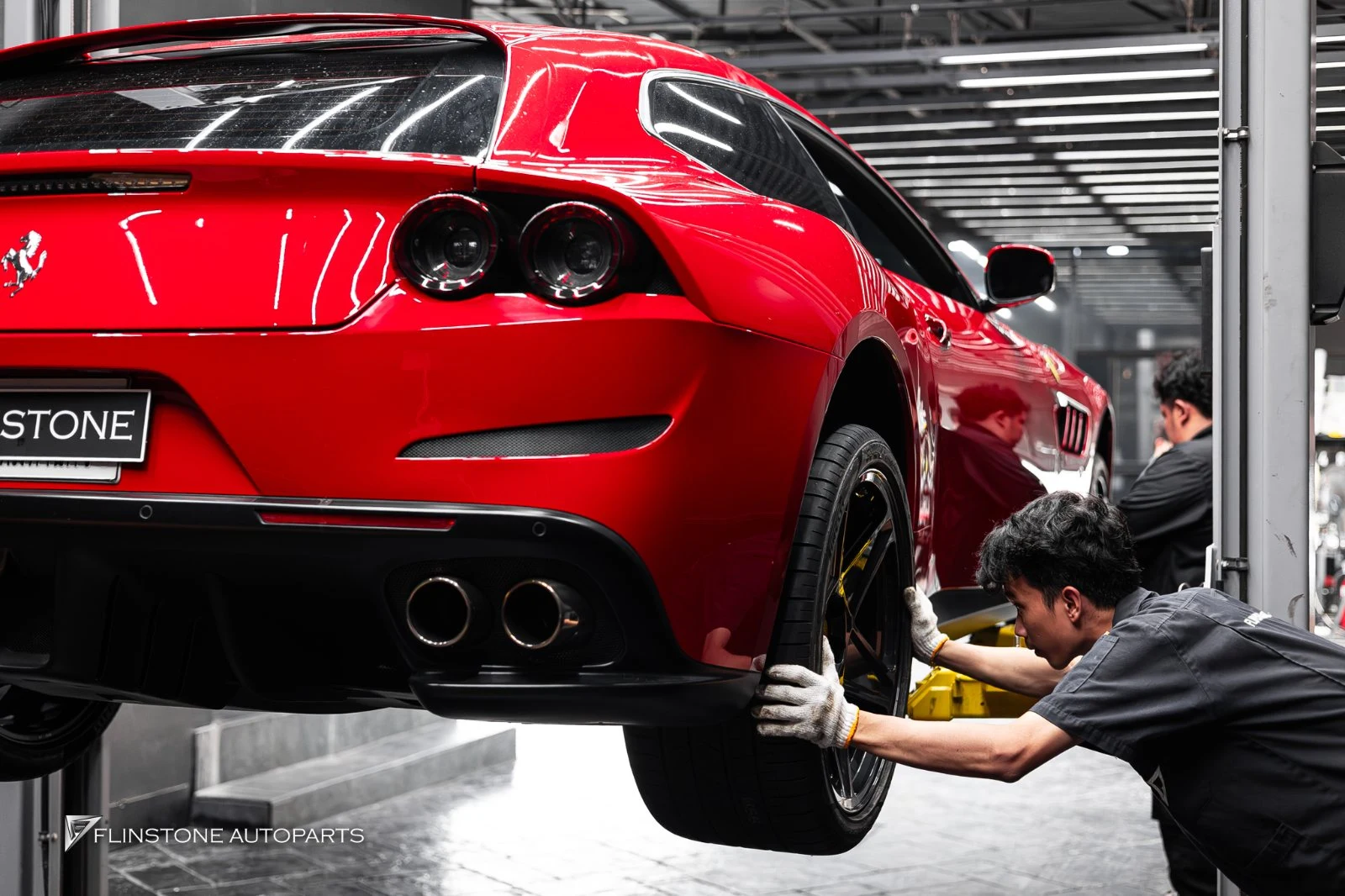 พา Ferrari เข้ามาเปลี่ยนล้อ — เคสจริงจากหน้าร้าน Flinstone Autoparts