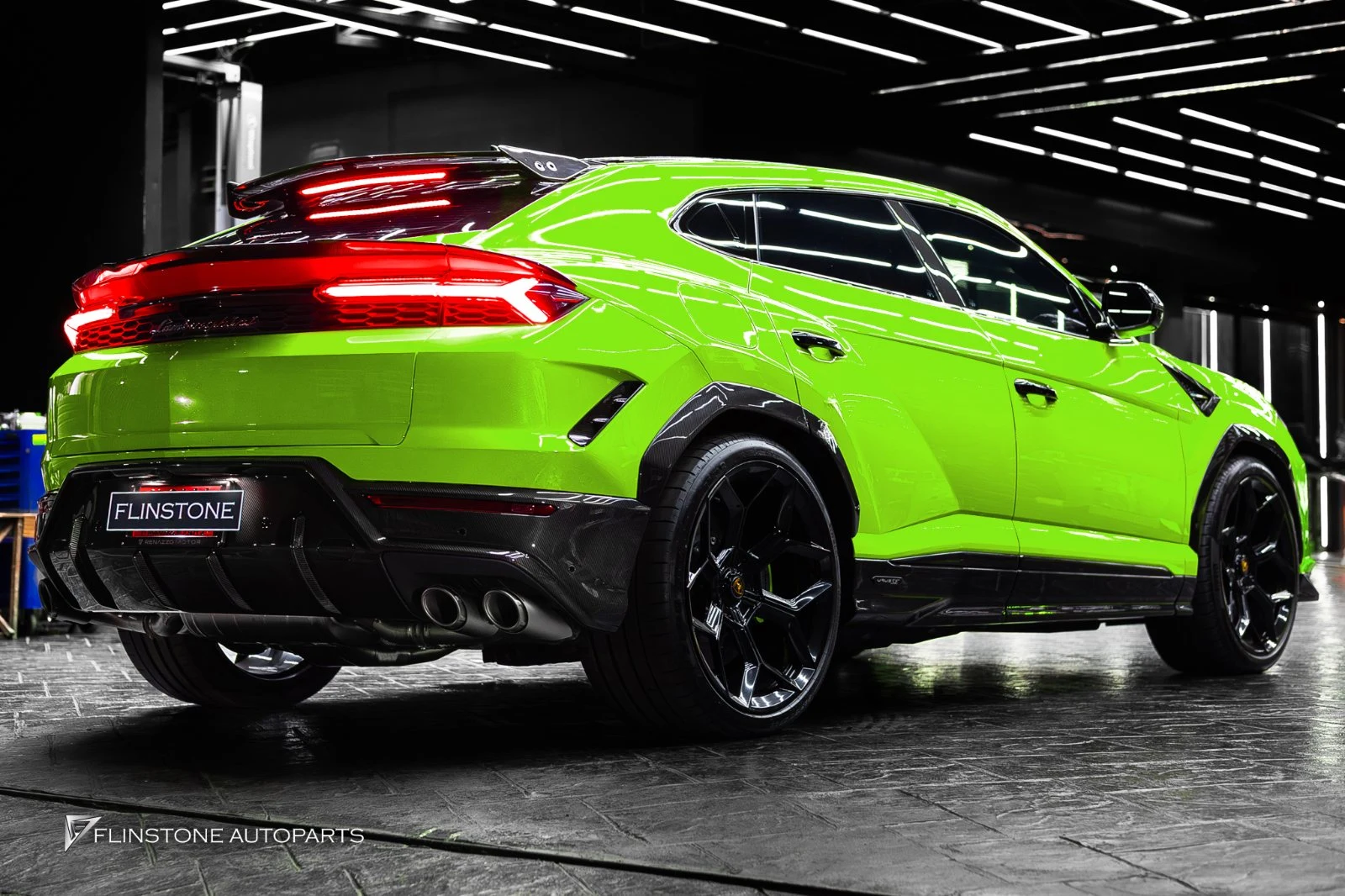 พา LAMBORGHINI URUS เข้ามาCOVER FRONT BUMPER LONG — เคสจริงจากหน้าร้าน Flinstone Autoparts