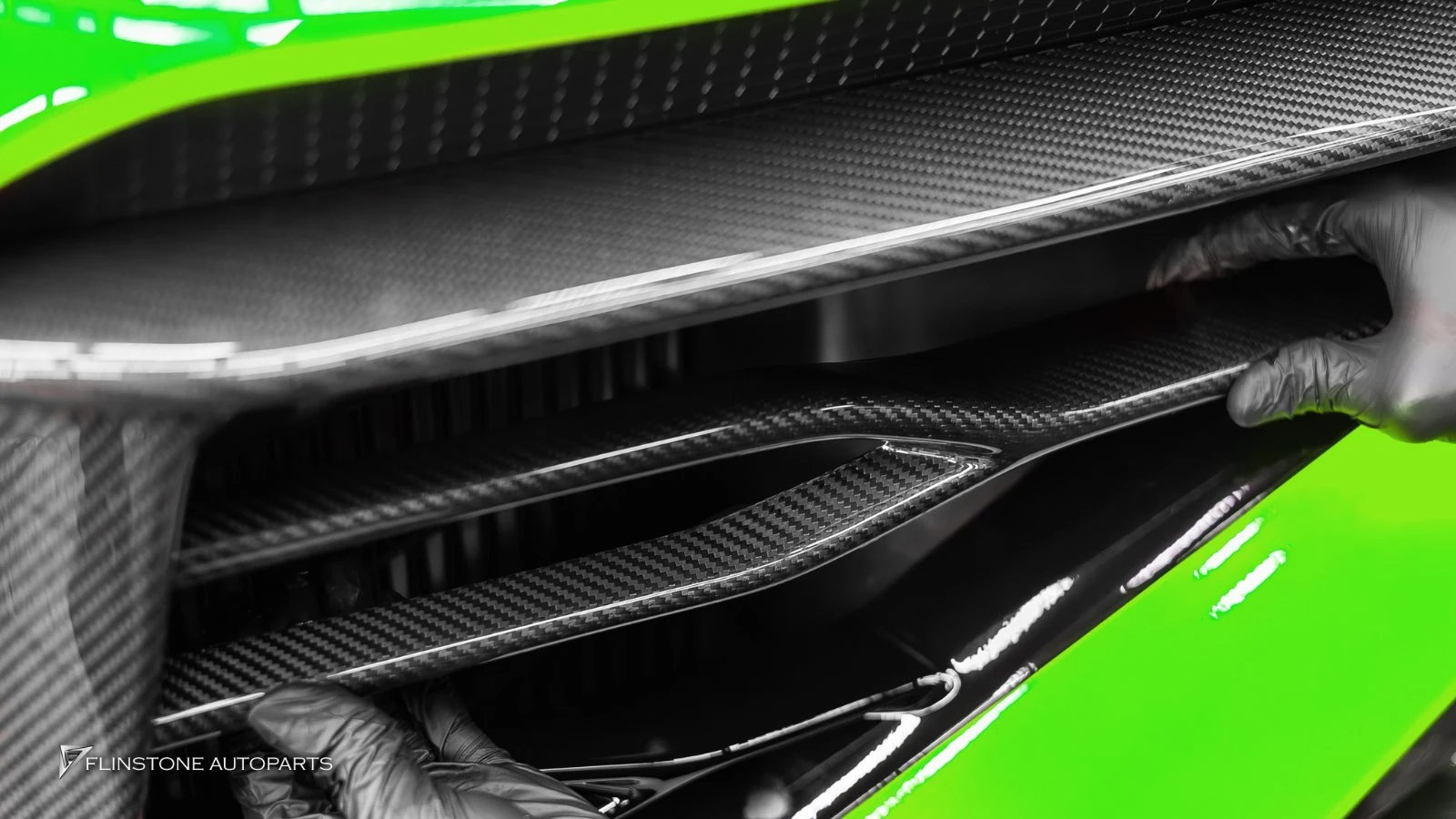 พา LAMBORGHINI URUS เข้ามาCOVER FRONT BUMPER LONG — เคสจริงจากหน้าร้าน Flinstone Autoparts