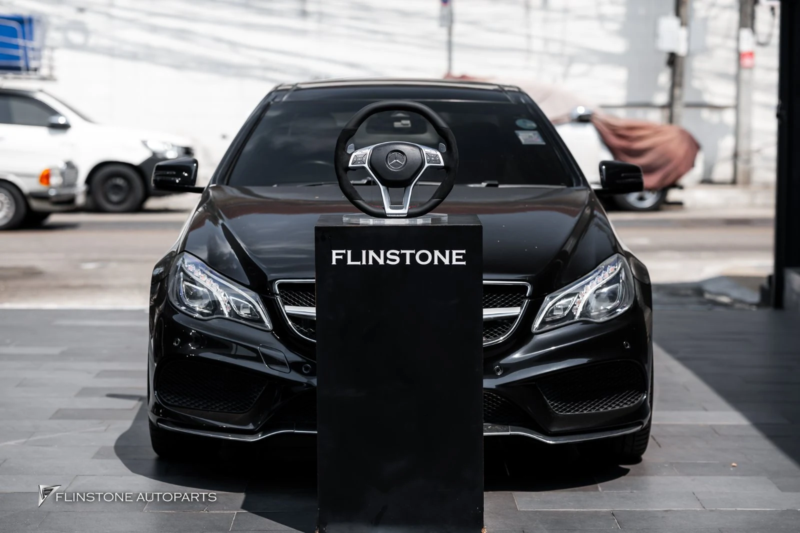 W207 E-Class Coupe Custom AMG Steering Wheel — ผลงานติดตั้งจริง