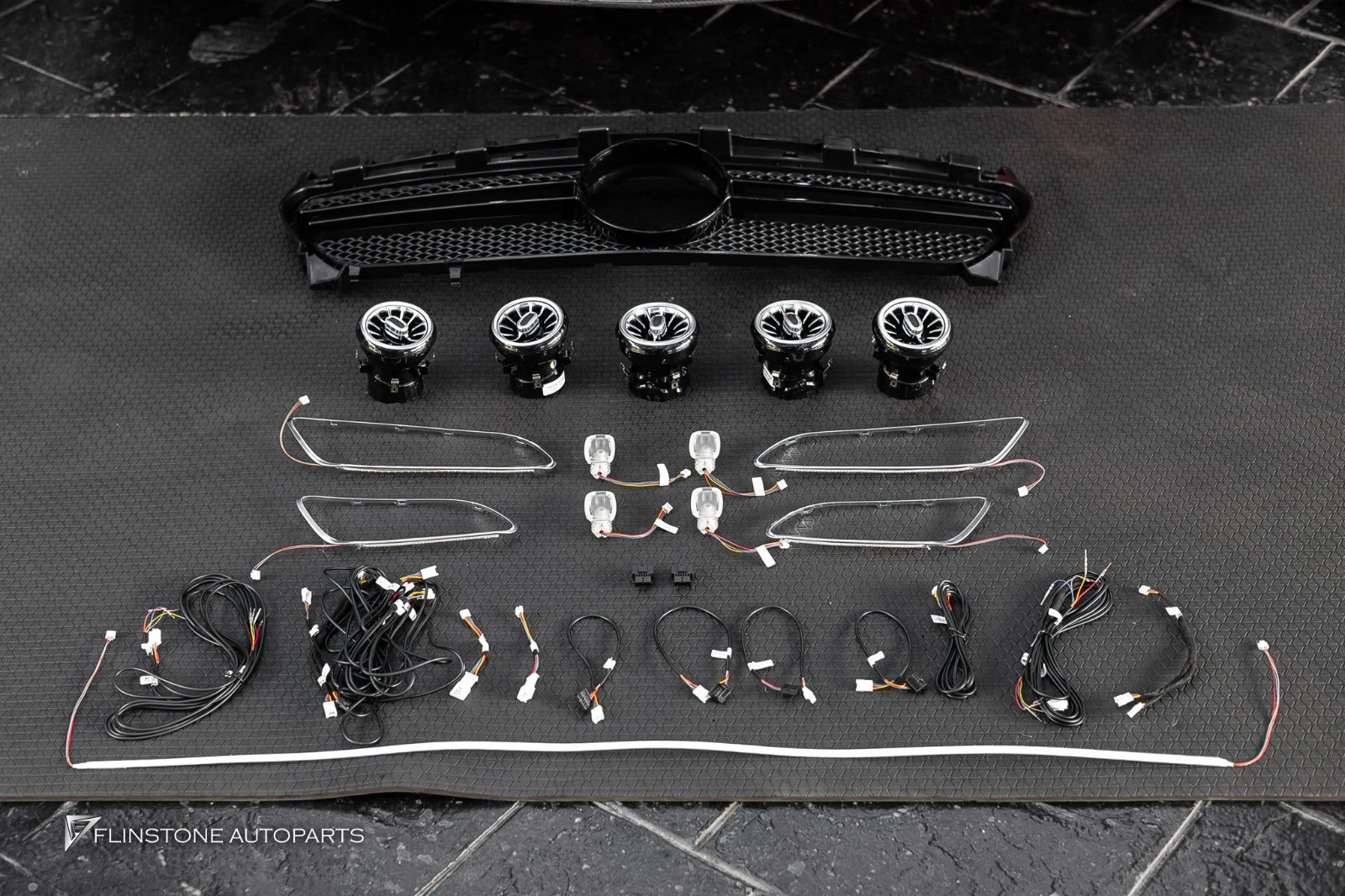 พา W117 CLA-Class เข้ามาLED Turbine Airvent — เคสจริงจากหน้าร้าน Flinstone Autoparts