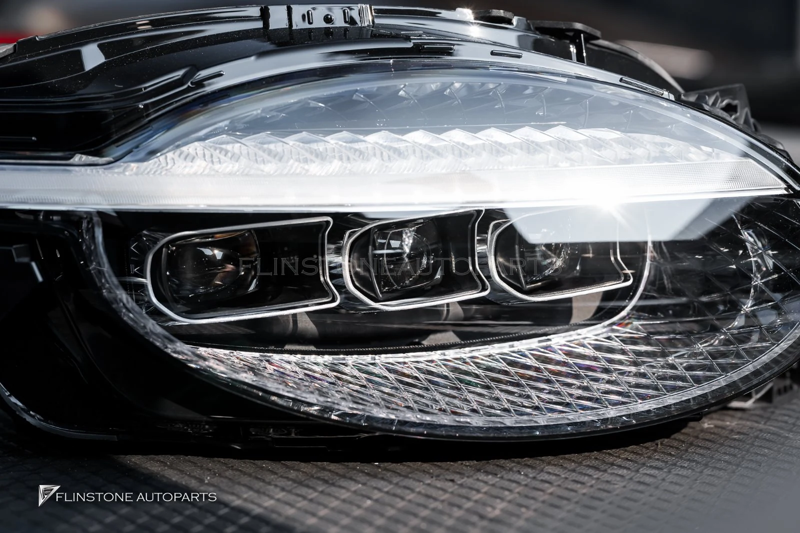 งานเปลี่ยนโฉมให้ Bentley ที่ Flinstone Autoparts — ดูของจริงก่อนตัดสินใจ