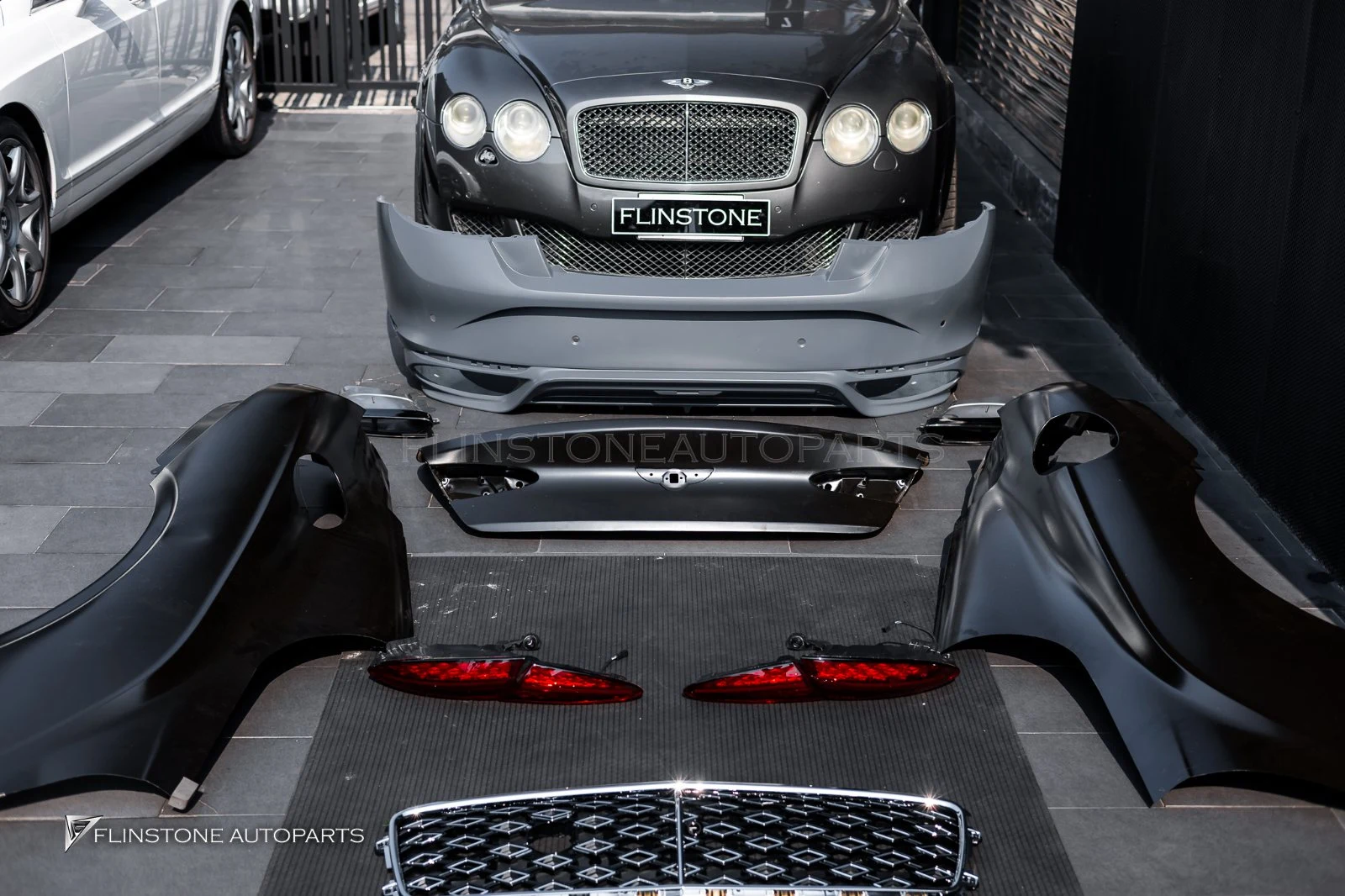 งานเปลี่ยนโฉมให้ Bentley ที่ Flinstone Autoparts — ดูของจริงก่อนตัดสินใจ