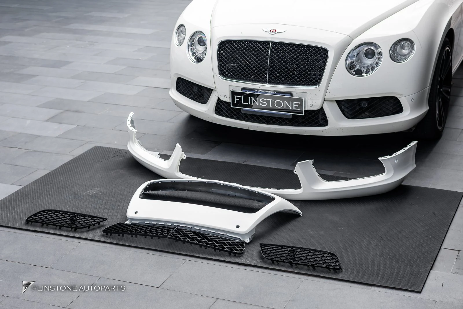 งานอัปเกรดจอให้ Bentley ที่ Flinstone Autoparts — ดูของจริงก่อนตัดสินใจ