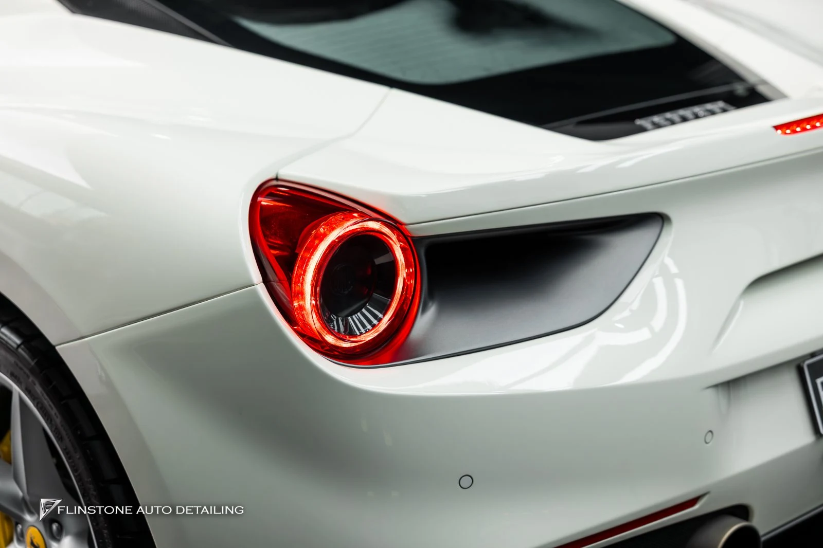 Ferrari ติดฟิล์มกันรอย ที่ Flinstone Autoparts — รีวิวงานจริงพร้อมภาพทุกขั้นตอน