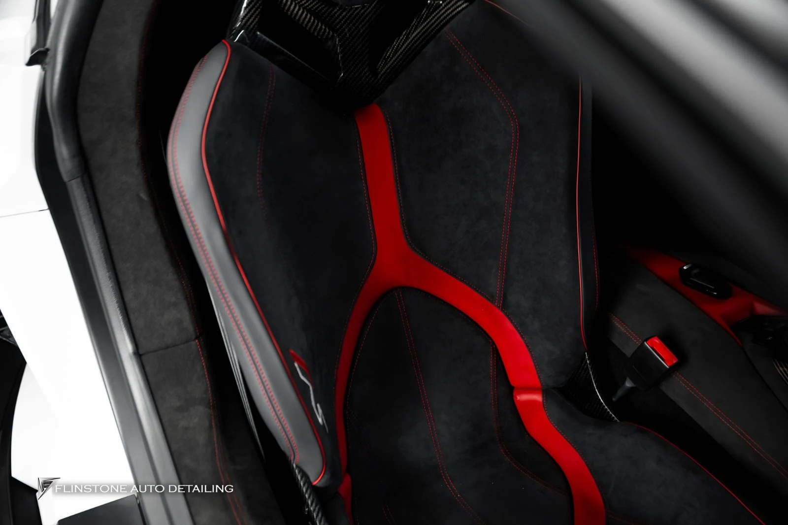 LAMBORGHINI Aventador เปลี่ยนเบาะ — ผลงานติดตั้งจริงที่ Flinstone Autoparts