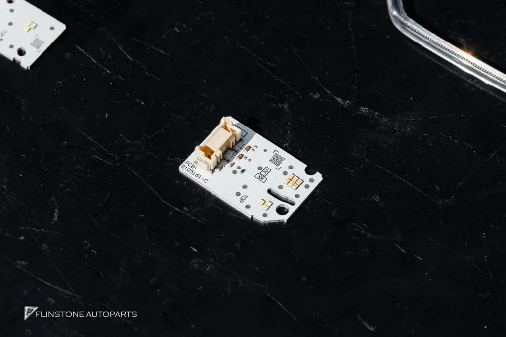BMW F44 เส้น LED ไฟหน้า